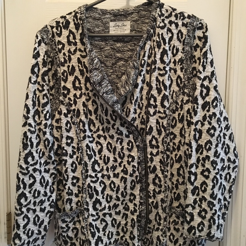Lucky Leopard zip up sweater